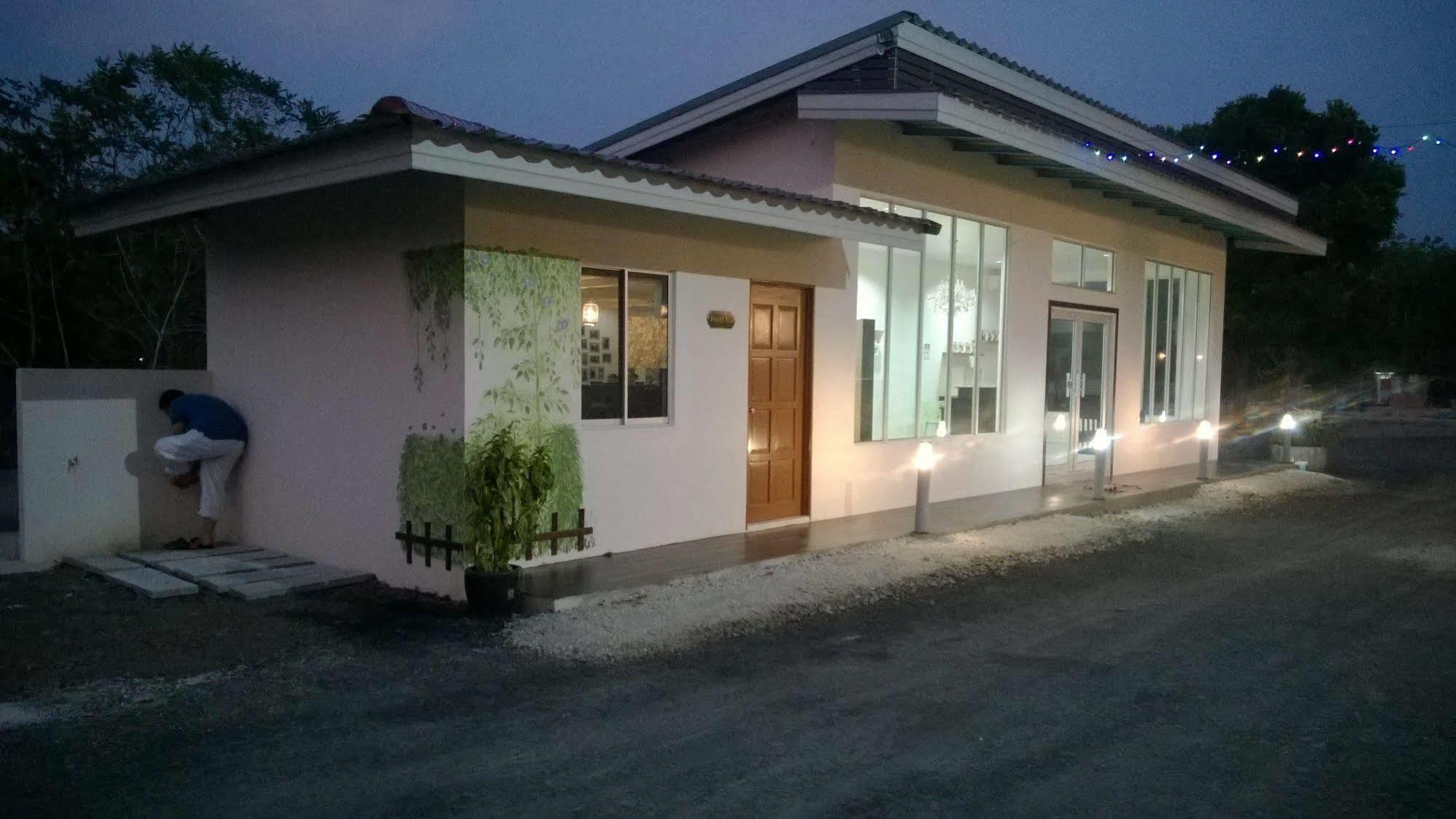 Oyo 44124 De Langkawi Resort And Convertion Centre Ayer Hangat Exterior foto